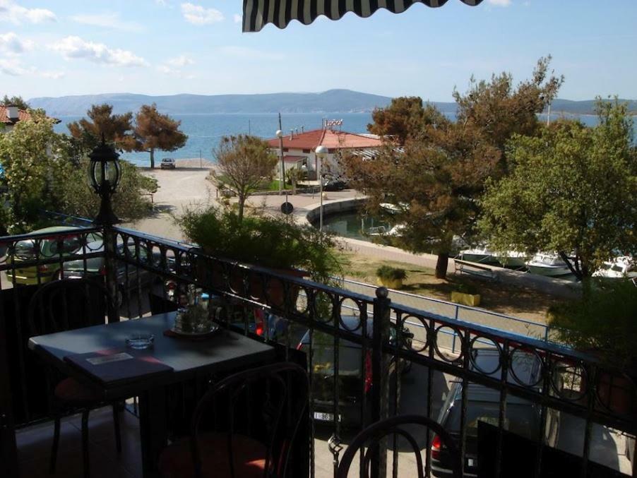 Pansion Ribica Hotel Crikvenica Exterior foto